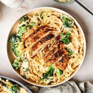 Low Calorie Chicken Alfredo: Creamy & Delicious in Under 30 Minutes!