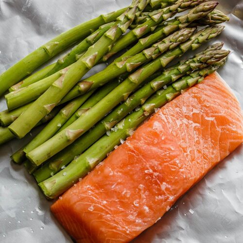 Baked Salmon Asparagus Foil Packs: A Quick and Flavorful Dinner