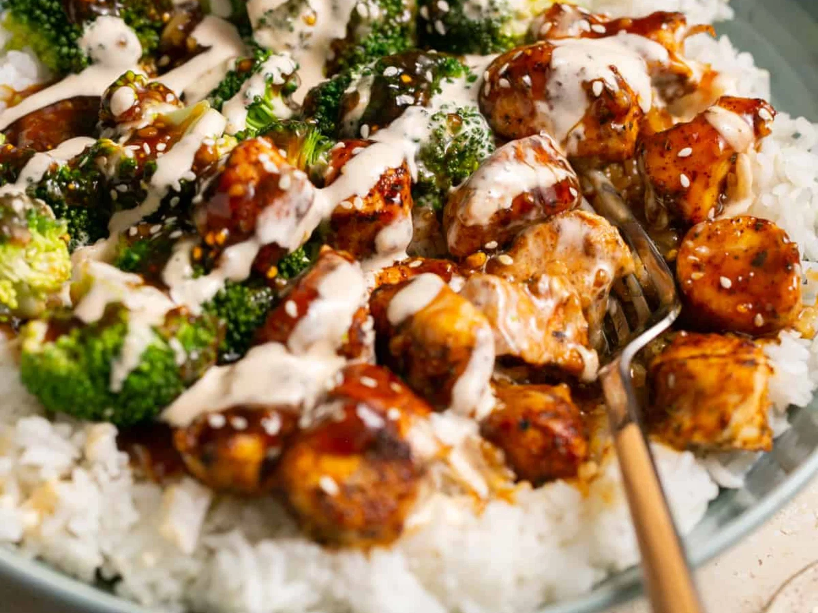 Sticky Chicken Bowls: A Flavor-Packed Weeknight Meal