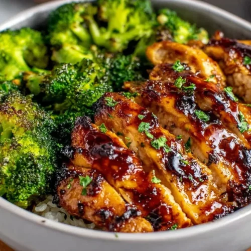 Quick and Flavorful Honey Garlic Chicken Bowls